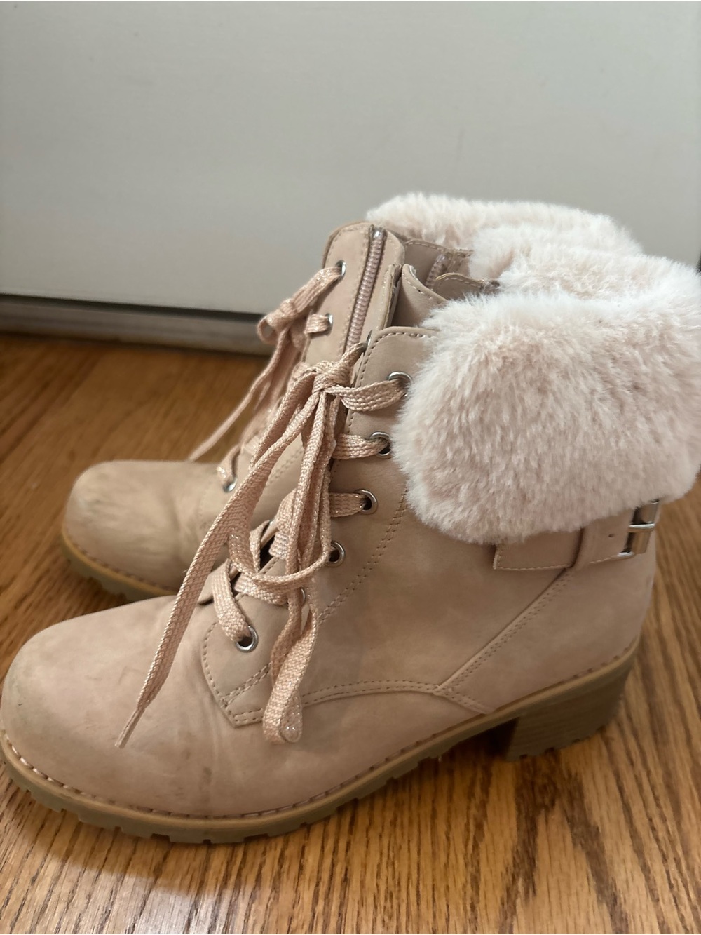 Girls Faux-Fur Collar Lace-Up Ankle Boots with zipper in Beige/light pink